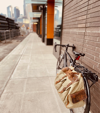 Bicycle pannier duffle bag hardware
